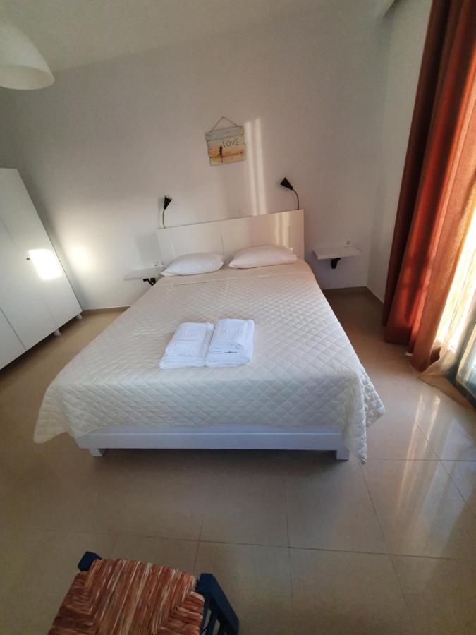 Finiki Villas