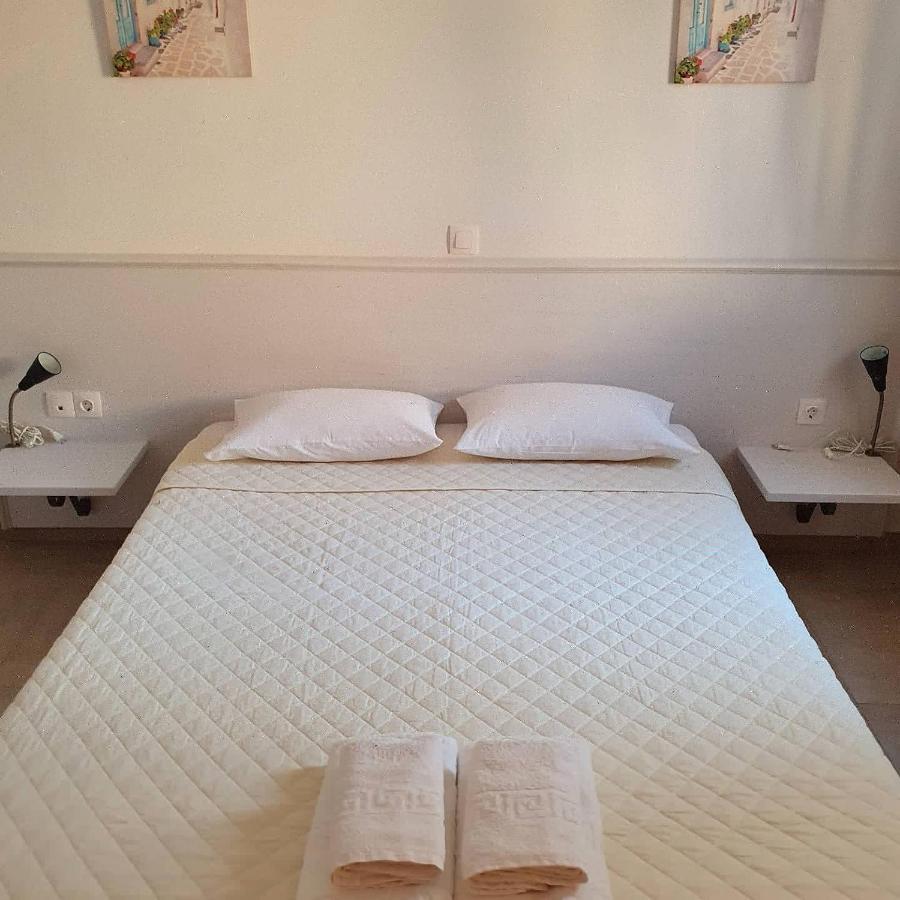 Villa Finiki Villas *