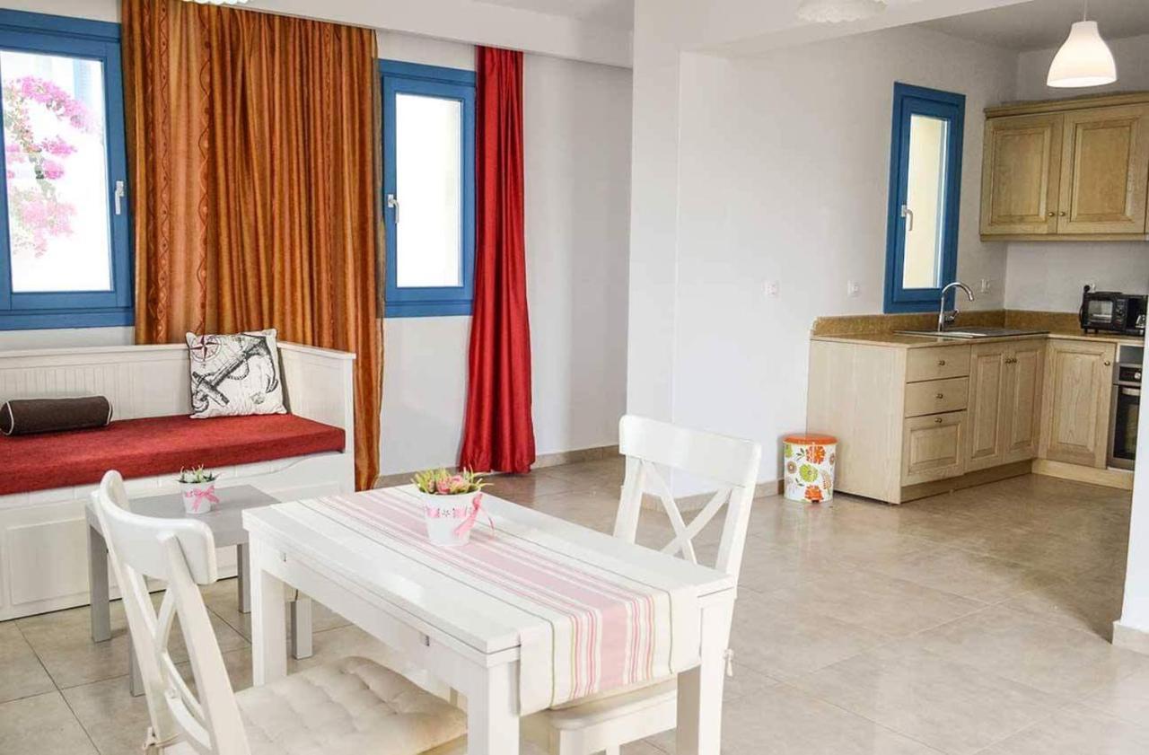 Finiki Villas